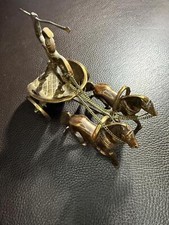   Griechischer Wagenlenker  auf Zweispanner Metall