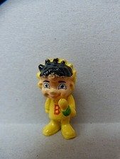 18229.  Ü Ei Figur : Figur 8