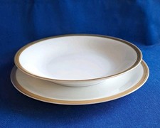 Suppenteller und Speisenteller