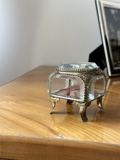 Antike Französische Schmuckdose, Schmuckschatulle aus Glas und Messing