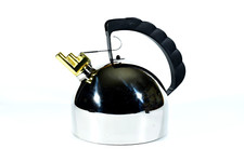 Richard SAPPER Alessi Wasserkessel  ° Memphis Design Kessel + 2 neue Pfeifen