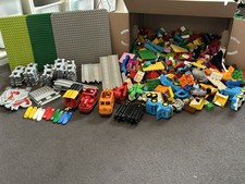 Lego Duplo Konvolut 12 Kg mit Elektrischer Eisenbahn Tiere Fahrzeuge Figuren Bau