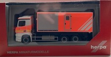HERPA MERCEDES ANTOS M WLF/ABROLLKIPPER FEUERWEHR NORDERSTEDT