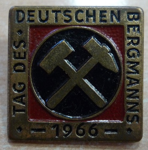 Frühes ddr abzeichen tag des - abzeichen,