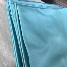 12 edle Baumwolle Stoff Servietten. Türkis mit Bogenrand. 40x40 cm