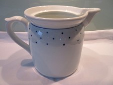 Milchkrug - Krug Porzellan weiß mit blauen Punkten antik - Jugendstil Art Deco