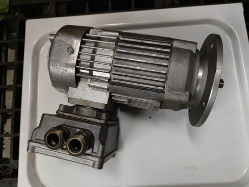 Stück markenmotoren von - 4,