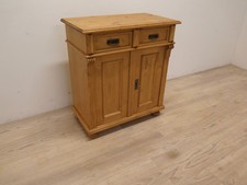 schöne kleine Kommode im