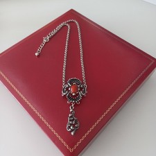 Trachtenkette mit Koralle -