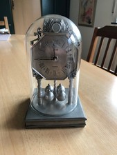 Uhr aus Zinn von Schatz mit Glashaube