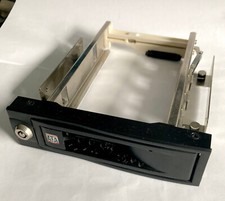 ICY BOX Mobile Rack Festplatten Schublade Einschub Halter SATA