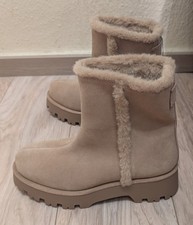 Super schöne ZARA Echtleder Boots Größe 39 Stiefel ***NEU***