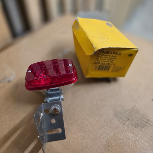 Hella heckleuchten eine rot - 2, heckleuchten,