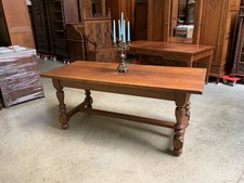 Antiker imposanter Kloster