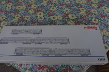MÄRKLIN  42754 Luxuszug