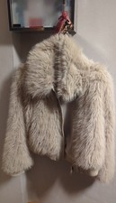 Flauschige Felljacke beige