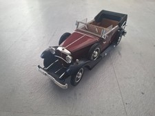 Maybach DS8 Zeppelin, Cabriolet, 1932, dunkelrot/schwarz, 1:18, Anson