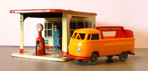 Esso tankstelle pennytoy - esso, tankstelle-pennytoy