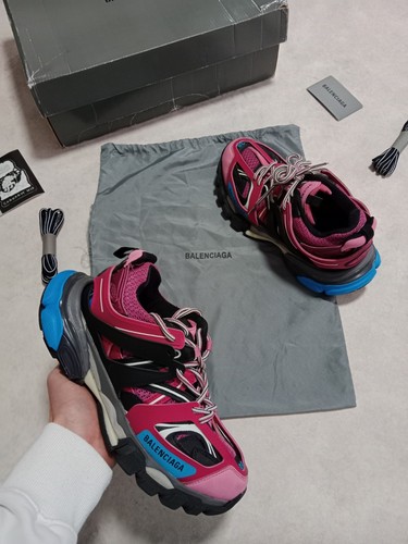 Balenciaga track fushia - balenciaga,