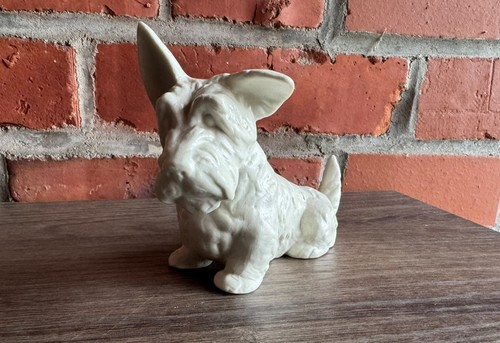 Alte porzellanfigur terrier - alte,