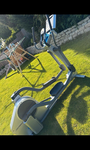 Life fitness crosstrainer - life,