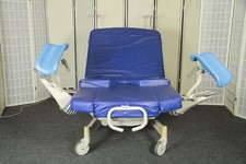 Hill-Rom  Affinity P3700  Geburtsbett Entbindungsbett #9595