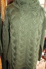 ARAN Woll Pullover Grün