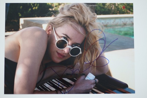 Dakota johnson signed - dakota,