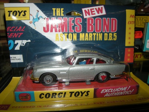 Corgi james bond 007 aston - corgi,