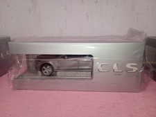 Norev, Mercedes Benz CLS Baureihe 218, 1:18 Designo Alubeam Titanium, OVP