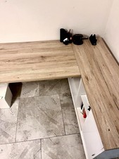 Großer Eckschreibtisch mit viel Stauraum – modern & praktisch