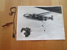 Bundeswehr-Fallschirmjäger Foto mit Springerabzeichen  und Treuekette