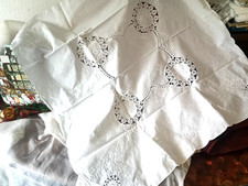 Spitze--Landhaus--Tischdecke--
