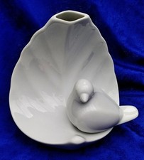Hutschenreuter Vase,Porzellan, Blattvase mit plastischen  Vogel