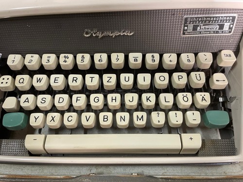 Schreibmaschine olympia - schreibmaschine,