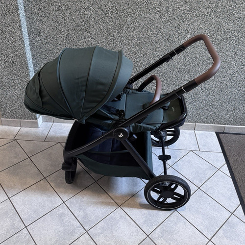 Kinderwagen/Sportwagen/Babysch