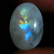 Großhandel 10,45 Cts. Natürlicher weißer Regenbogen Mondstein oval Cabochon l...
