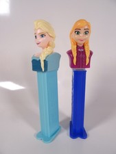 2 PEZ Spender mit Fuß