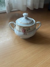 Zuckerdose mit Deckel