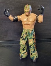LIMITED EDITION - REY MYSTERIO - TRIBUTE TO THE TROOPS WWE WWF WRESTLING FIGUR