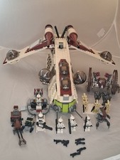 LEGO Star Wars: Republic Gunship (75021) & Hellfire Droid (7670)