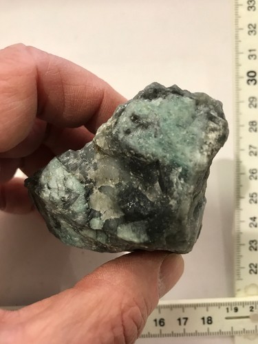 Stück großer rohstein mit - stück,