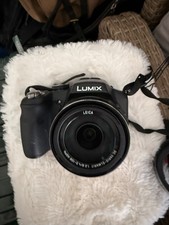 Panasonic LUMIX DMC-FZ200 12.1