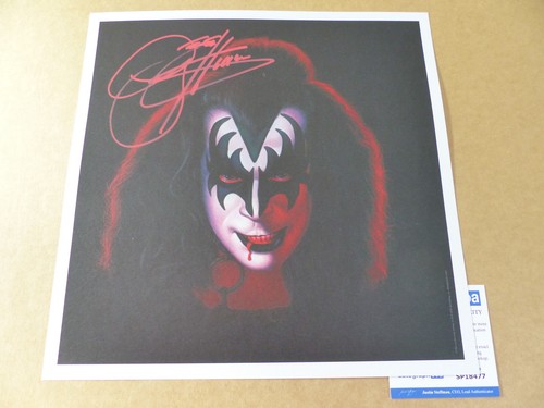 Kiss gene simmons - gene,