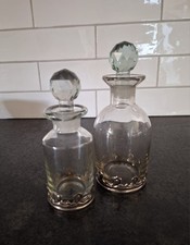 Glasflakons mit Metallmontierung Vasen (2er Set)