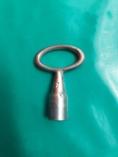 Dornschlüssel mit Innenvierkant    7mm Vierkantschlüssel