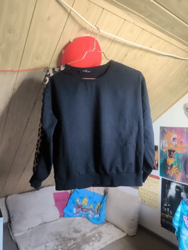 Schwarzer sweatpullover m - schwarzer,