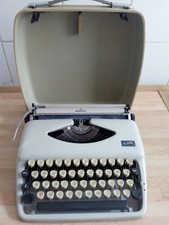 Adler Tippa 1 Vintage Schreibmaschine von 1960igern hellgrau