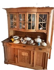 Schönes Altes Küchenbuffet