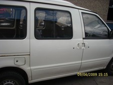 Laderaumtür/ Schiebetür Hinten Rechts Nissan Vanette Cargo HC23/C23W Farbe